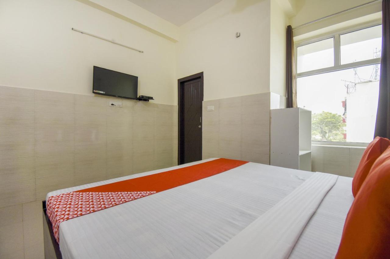 Flagship 75751 Hotel Surya Bahadrabad Eksteriør bilde