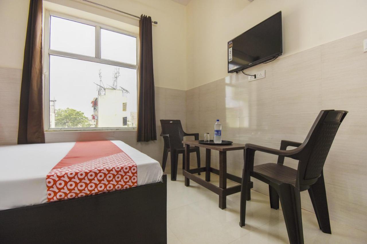 Flagship 75751 Hotel Surya Bahadrabad Eksteriør bilde
