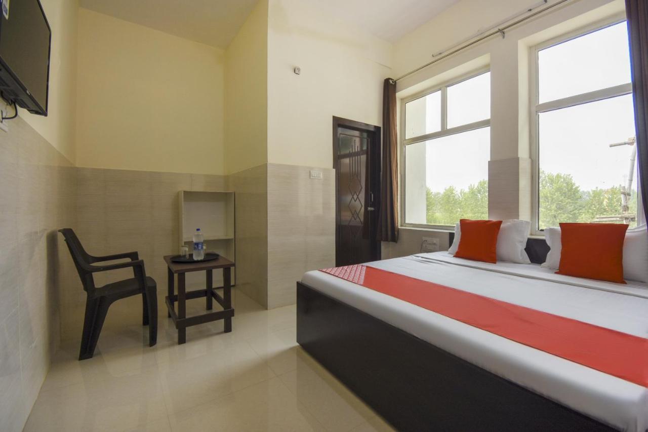 Flagship 75751 Hotel Surya Bahadrabad Eksteriør bilde